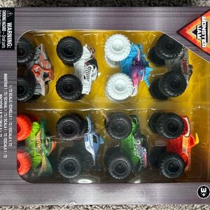 NEW Monster Jam 8 pack 1:72 scale, Sparkle Smash, zombie, Gravedigger